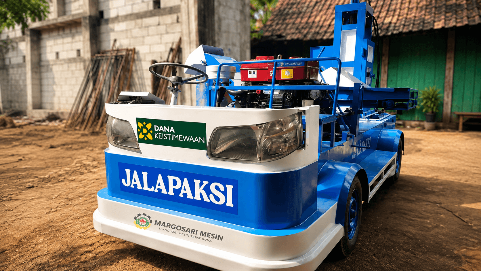 Mesin Chopper Pakan dan Press Silase Mobile untuk peternakan